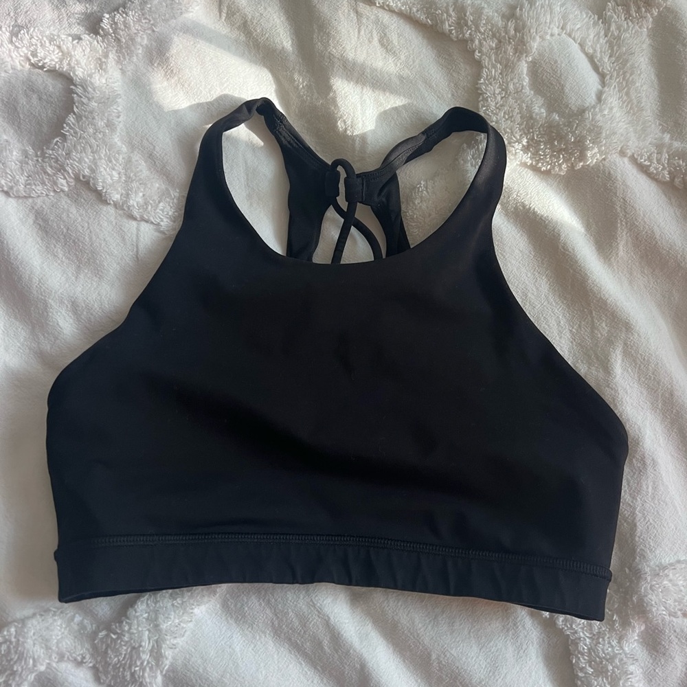 Black Lululemon sports bra